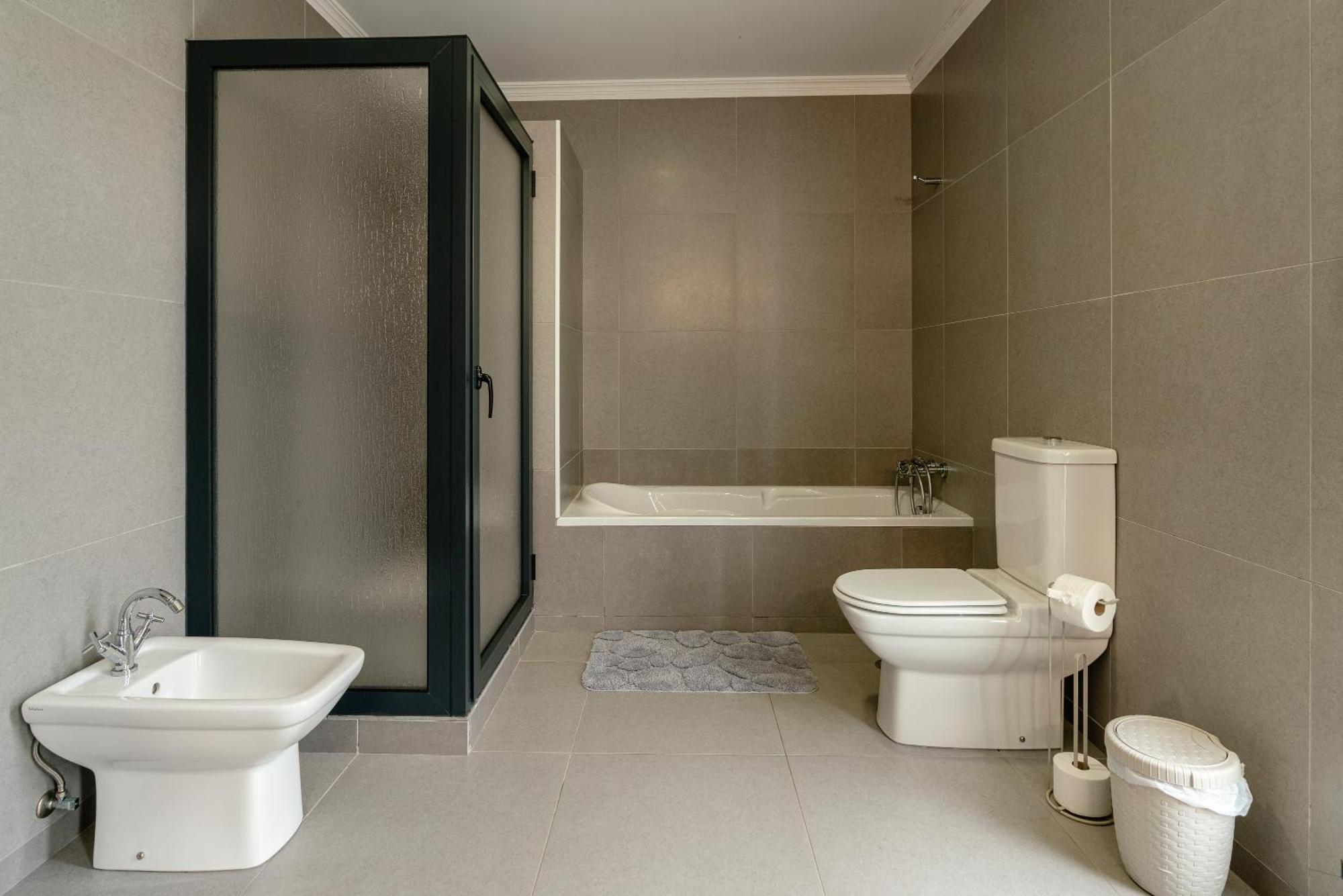 Villa Nunes, Big Holiday House With Private Pool 칼례타 외부 사진